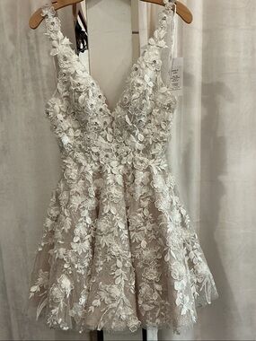 Floral Appliqué V-Neck Mini Dress in White